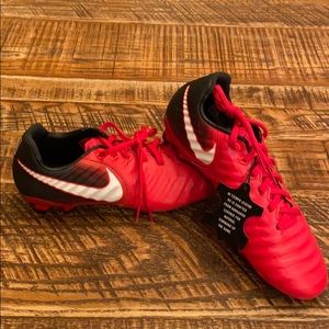 Tiempo Legend VII FG Nike Soccer Cleats, Size 6Y